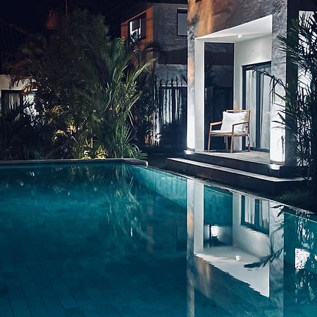 Hola Villas & Lofts Uluwatu Exterior photo